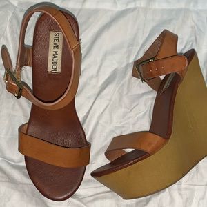 Steve Madden Brown Wedges
